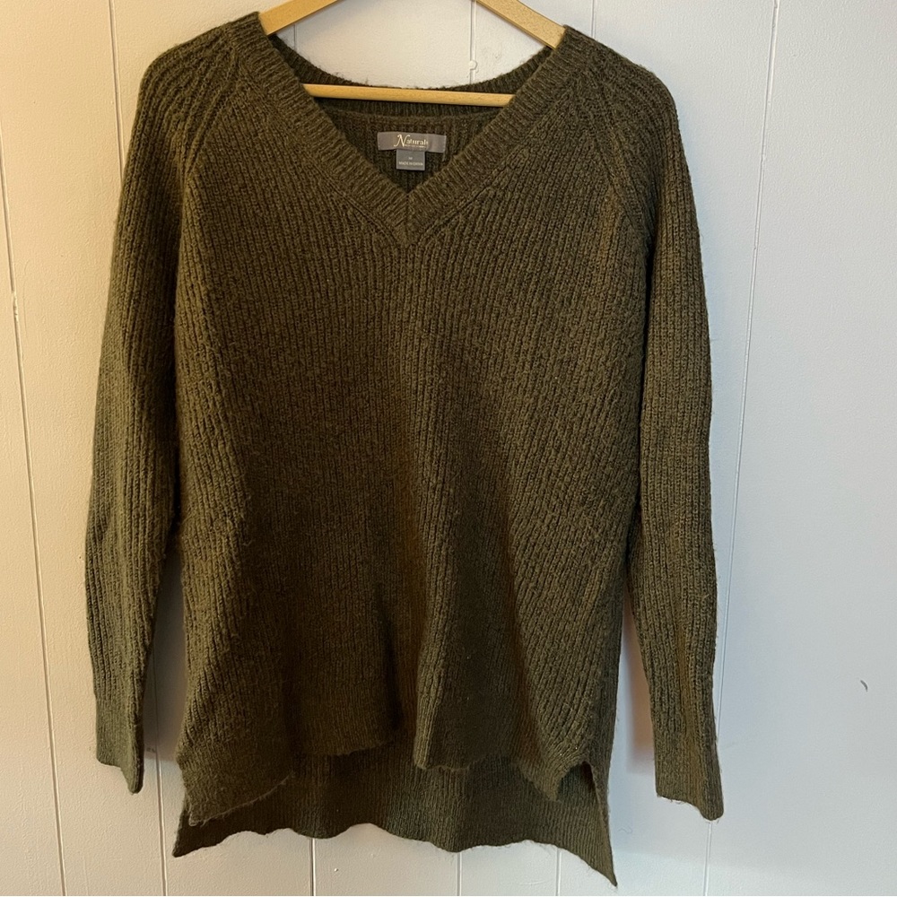 Women’s (M) Green Sweater